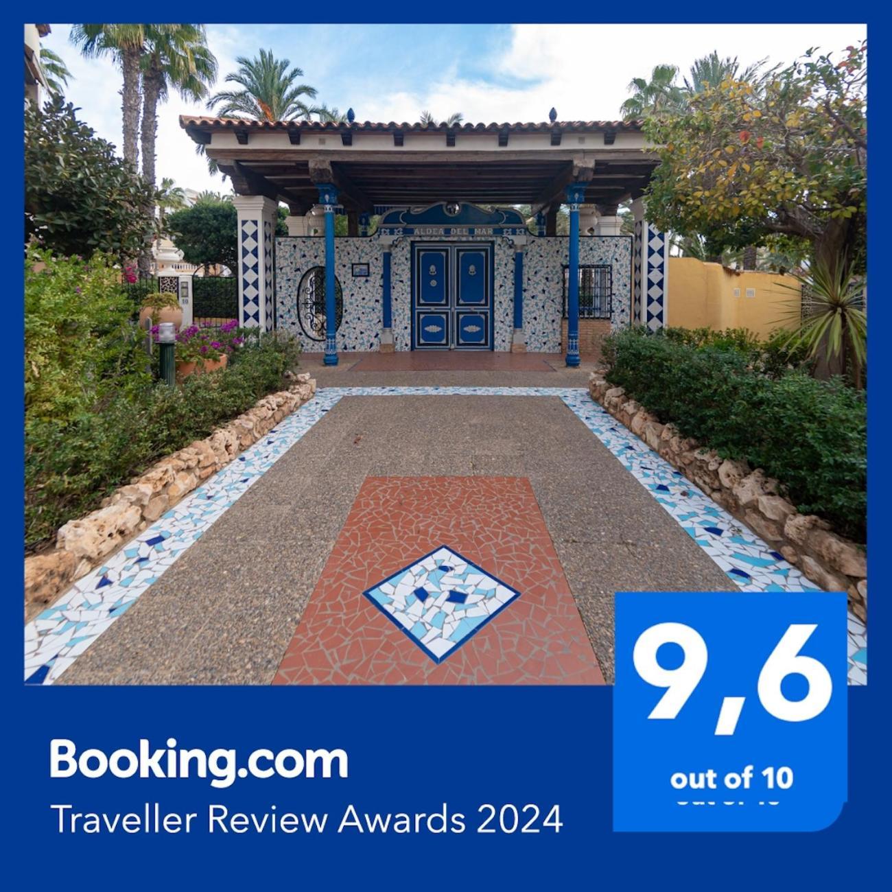 The Best House! Large Terrace Beach And Bars! Traveller Awards 2024-2025 تورّيفيِخا المظهر الخارجي الصورة