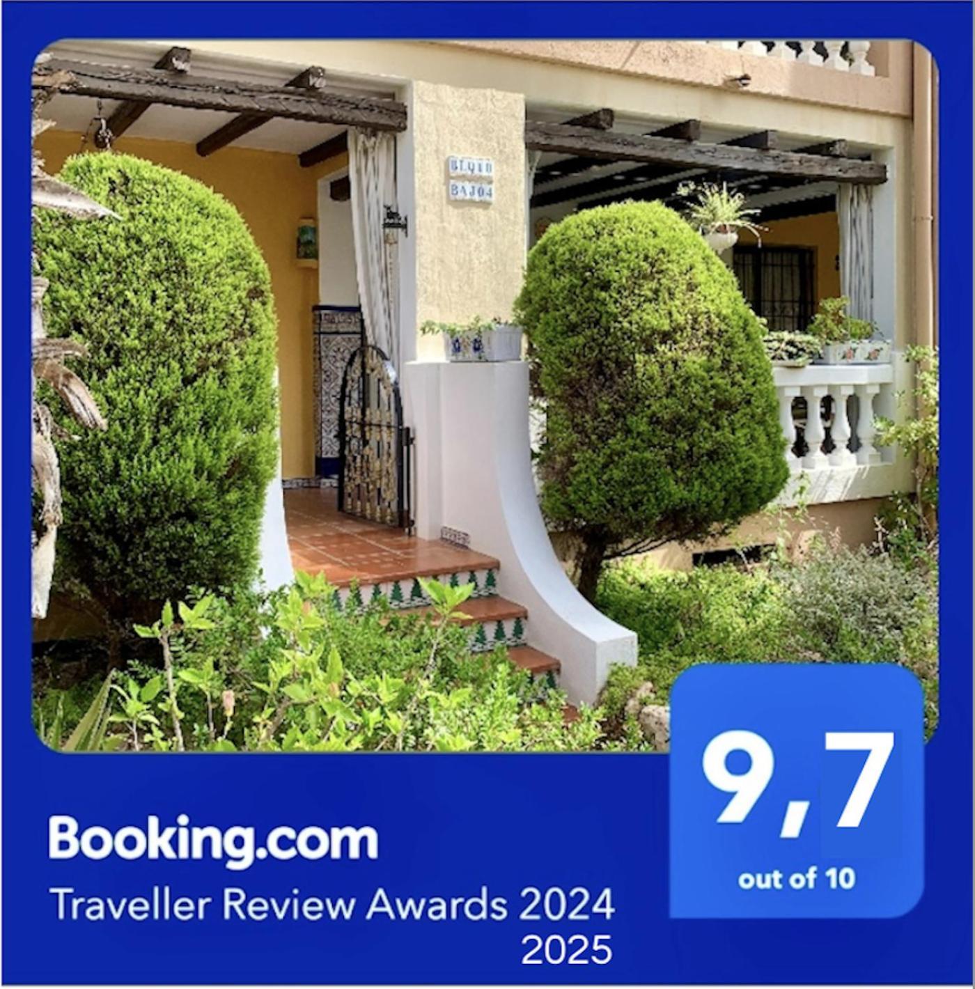 The Best House! Large Terrace Beach And Bars! Traveller Awards 2024-2025 تورّيفيِخا المظهر الخارجي الصورة