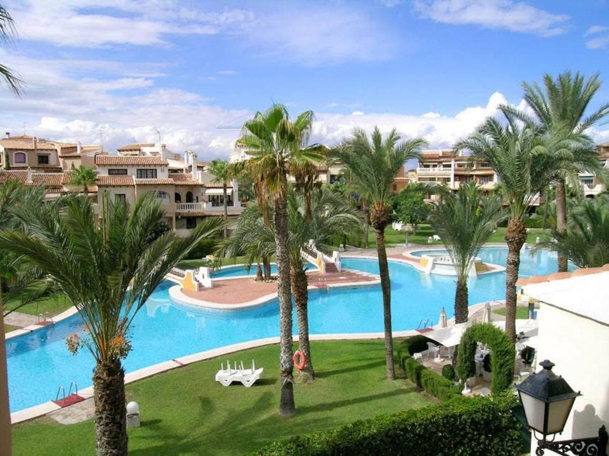 The Best House! Large Terrace Beach And Bars! Traveller Awards 2024-2025 تورّيفيِخا المظهر الخارجي الصورة